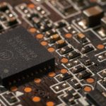 Broadcom AI Chip Deals: The Smart Move for Investors